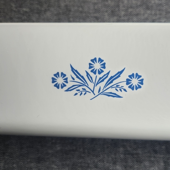 Vintage Corning Ware Cornflower Loaf Pan - Picture 3 of 9